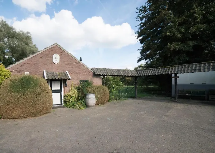 De Elsbeemden Vakantieboerderij *